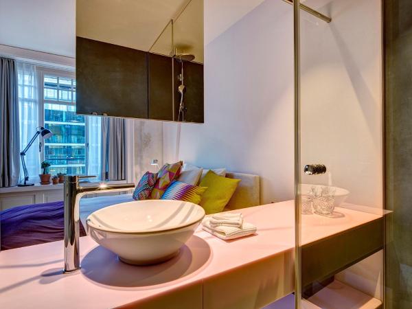 Hotel Anker Luzern : photo 2 de la chambre chambre standard lit queen-size