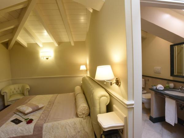 Suite Hotel Santa Chiara : photo 4 de la chambre chambre double ou lits jumeaux classique