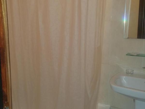 Hostal Lima : photo 8 de la chambre chambre double