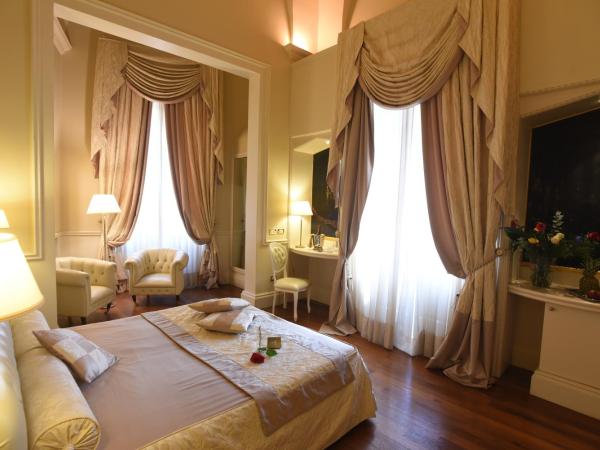 Suite Hotel Santa Chiara : photo 4 de la chambre chambre double ou lits jumeaux supérieure avec vue sur ville