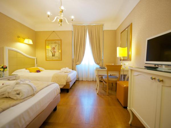 Hotel Mercure Milano Centro : photo 6 de la chambre chambre lits jumeaux standard - non-fumeurs 