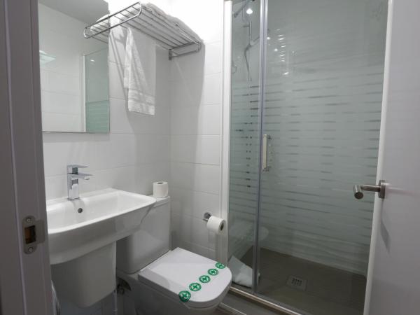 Hotel Alguer Camp Nou : photo 6 de la chambre chambre lits jumeaux