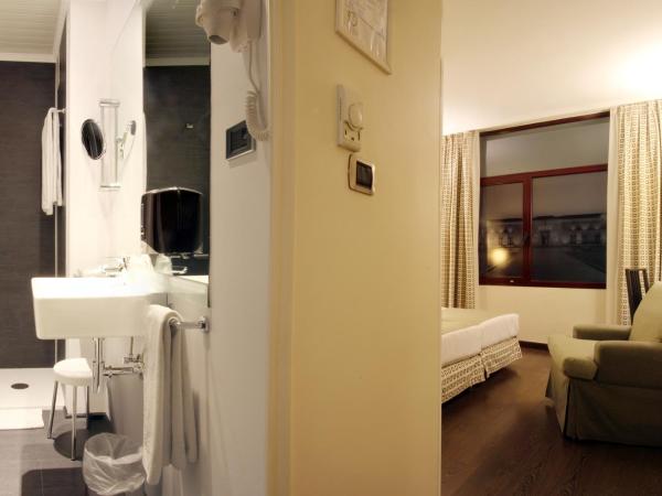 Hotel Conde Duque Bilbao : photo 7 de la chambre chambre lits jumeaux intérieur