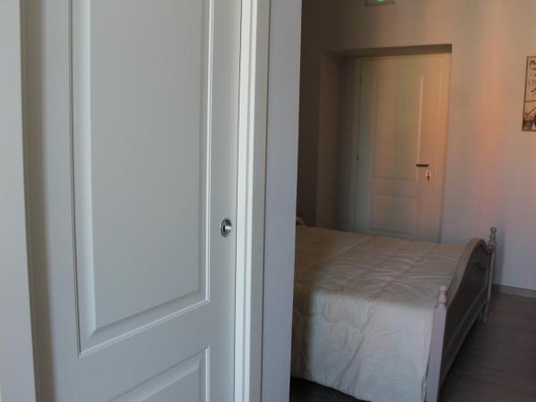 B&B Paura : photo 8 de la chambre chambre double avec salle de bains privative
