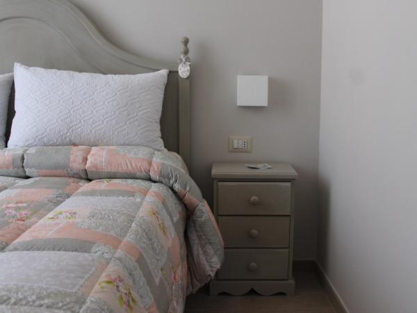 B&B Paura : photo 8 de la chambre chambre double avec salle de bains privative