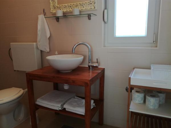 Guest House Dragić : photo 10 de la chambre appartement 1 chambre avec terrasse et vue sur le jardin