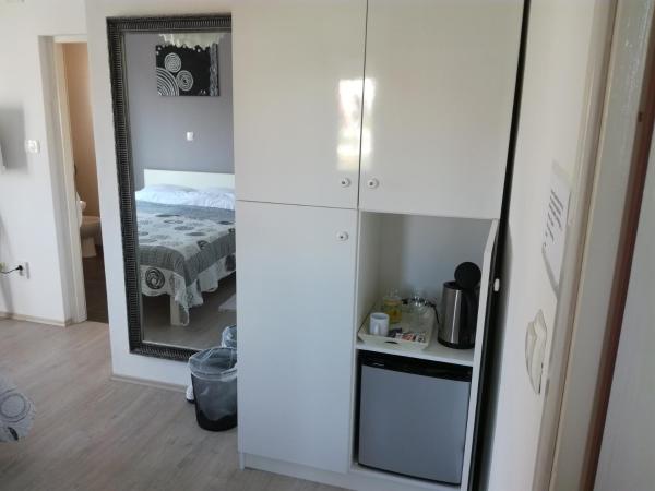 Guest House Dragić - Anex : photo 4 de la chambre chambre double deluxe avec balcon