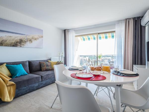 Cannes Marina Appart Hotel Mandelieu : photo 3 de la chambre appartement 1 chambre - vue sur mer