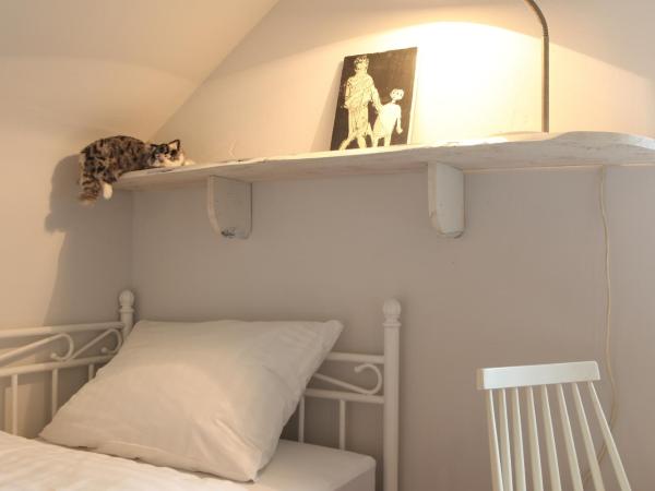 Hostel die Wohngemeinschaft : photo 9 de la chambre chambre triple