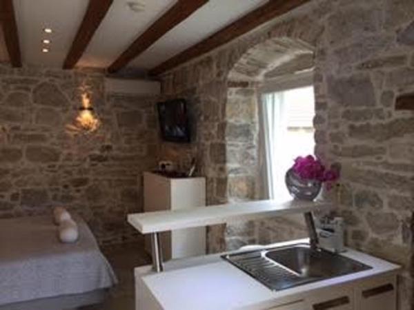 Guest House Laura : photo 2 de la chambre studio confort