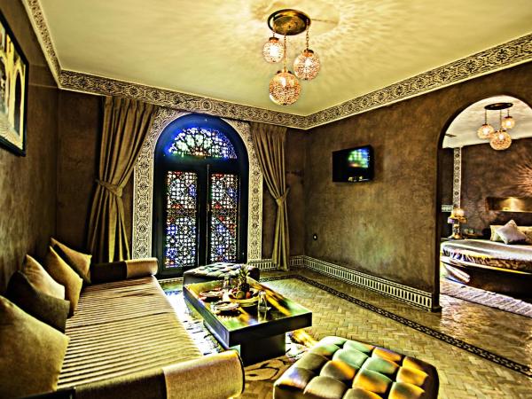 Palais Ommeyad Suites & Spa : photo 5 de la chambre suite ambassadeur avec bain à remous