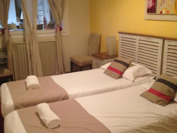 Hotel Cote Patio : photo 9 de la chambre chambre lits jumeaux classique