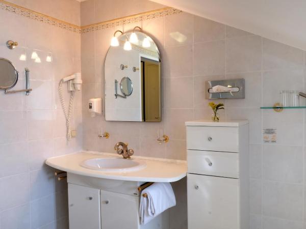 Hotel Landhaus Fuhrgassl-Huber : photo 4 de la chambre chambre triple