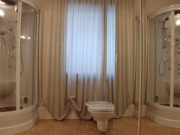 Locazione Turistica Gioia : photo 4 de la chambre chambre double avec salle de bains privative extérieure