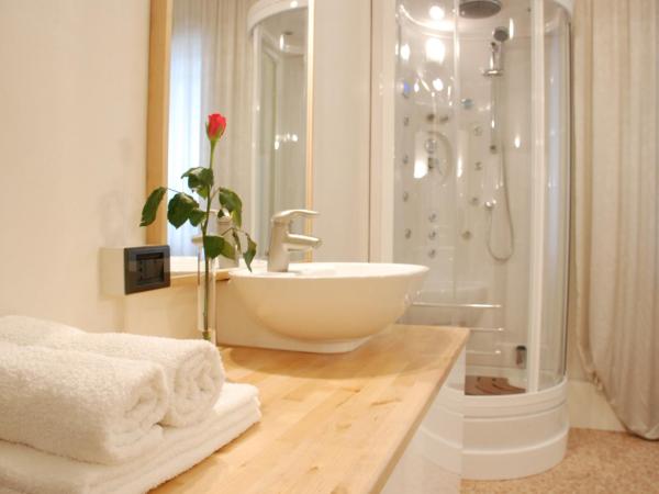 Locazione Turistica Gioia : photo 3 de la chambre chambre double avec salle de bains privative extérieure