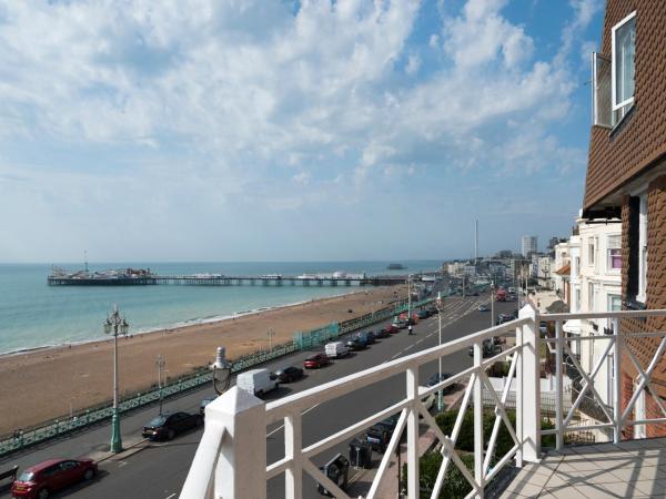 The Lanes Hotel : photo 2 de la chambre chambre double avec balcon - vue sur mer