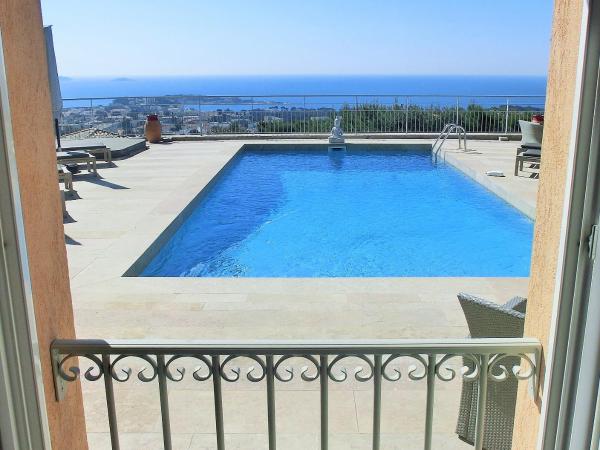 Villa Azur Golf : photo 6 de la chambre chambre double supérieure - vue sur mer
