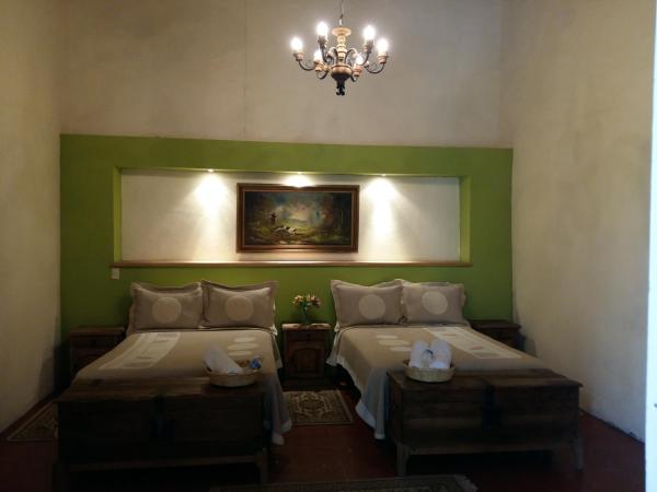 Casa Limonchelo Hotel B&B : photo 7 de la chambre quadruple room with shared bathroom (bathroom outside of the room)