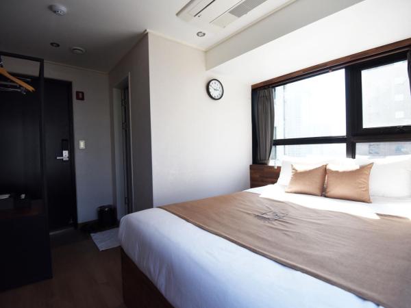 57 Myeongdong Hostel : photo 4 de la chambre chambre double deluxe