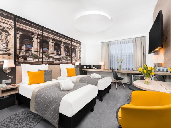 Mercure Budapest City Center : photo 2 de la chambre chambre supérieure avec accès au salon exécutif