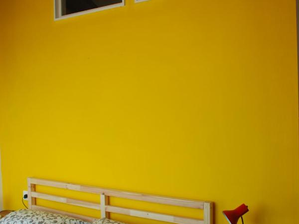 Attic Hostel Torino : photo 2 de la chambre chambre double avec salle de bains privative