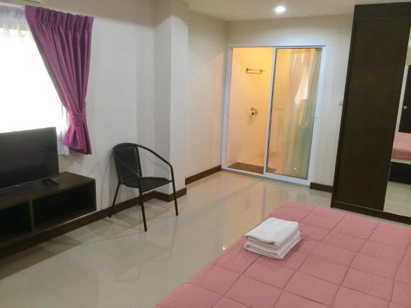 Shanghai Guesthouse : photo 2 de la chambre suite familiale avec balcon