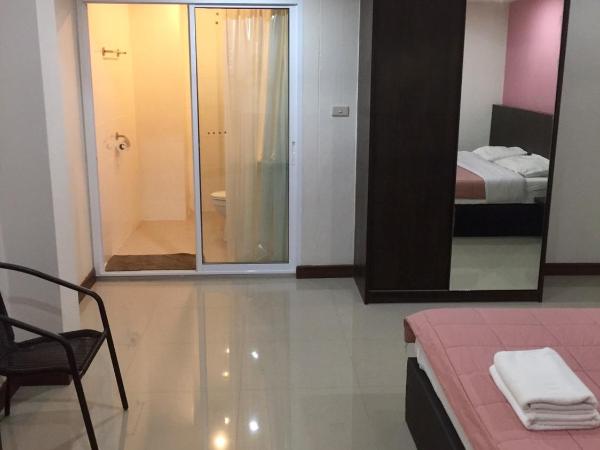 Shanghai Guesthouse : photo 3 de la chambre suite familiale avec balcon