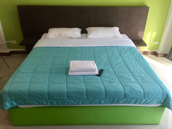 Shanghai Guesthouse : photo 10 de la chambre chambre double avec balcon