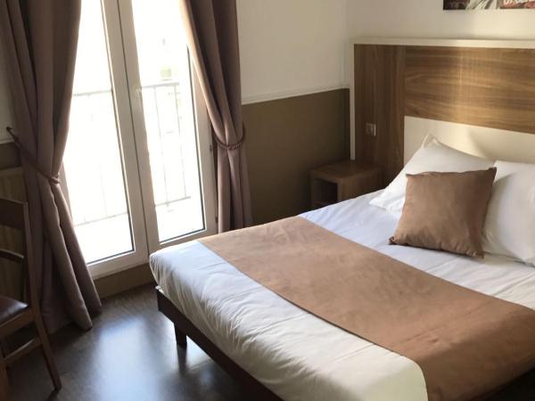 Grand Hotel Nouvel Opera : photo 2 de la chambre  chambre double standard avec douche ou baignoire