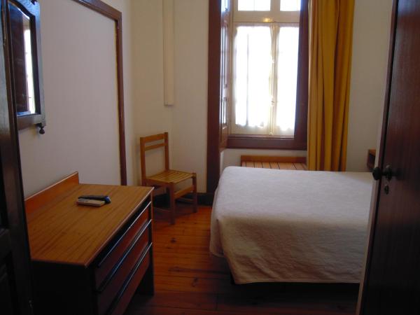 Guesthouse Lusa Atenas : photo 6 de la chambre chambre double
