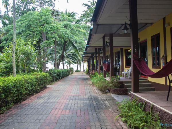 Ocean View Resort : photo 9 de la chambre bungalow - vue sur jardin
