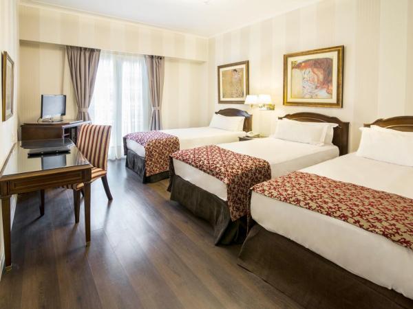 Claridge Hotel : photo 4 de la chambre chambre triple supérieure