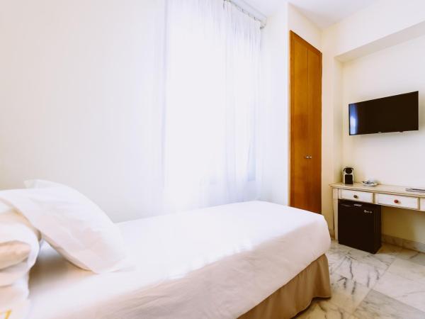 Basic Hotel Doña Manuela : photo 4 de la chambre chambre simple