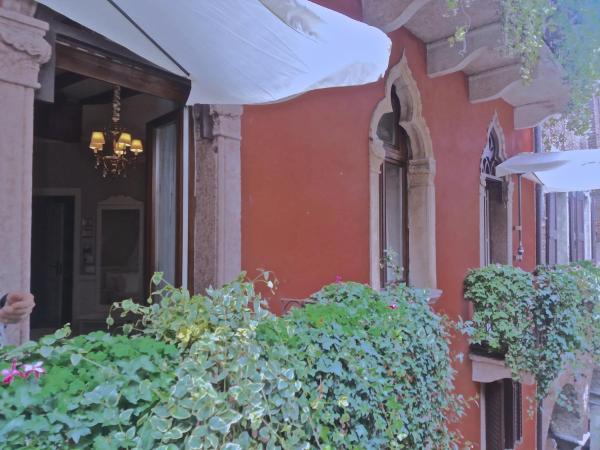 Vecchia Verona Rooms & Apartments : photo 10 de la chambre chambre double supérieure