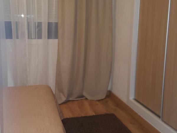 Pension Yna Holiday : photo 6 de la chambre chambre double avec salle de bains commune