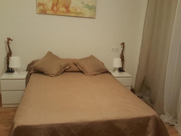 Pension Yna Holiday : photo 4 de la chambre chambre double avec salle de bains commune