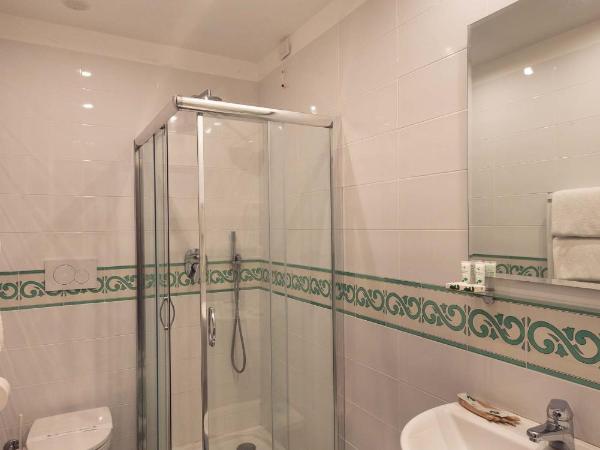 Relais La Rupe : photo 10 de la chambre chambre double avec terrasse