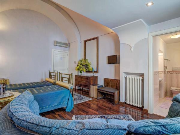 Relais La Rupe : photo 3 de la chambre chambre double ou lits jumeaux