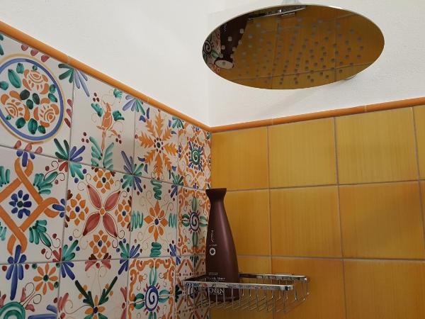 Five Roses Bed & Breakfast : photo 7 de la chambre chambre familiale