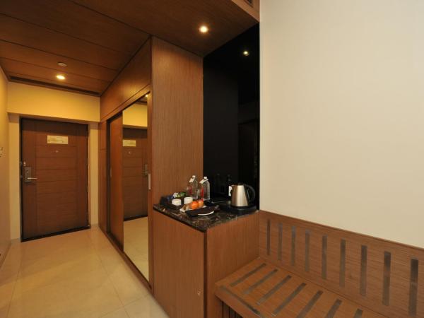 Narayani Heights, Ahmedabad : photo 6 de la chambre chambre double deluxe