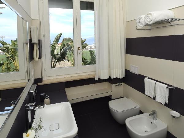 Bella Sorrento B&B : photo 7 de la chambre chambre quadruple - vue sur mer