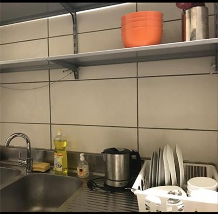 Interlaken Linda Inn Lodge : photo 5 de la chambre chambre sextuple avec salle de bains privative séparée