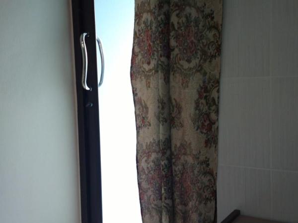 Hua Hin Euro City Hotel : photo 4 de la chambre chambre lits jumeaux standard avec balcon