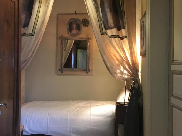 Demeure des Vieux Bains : photo 2 de la chambre chambre triple confort avec douche