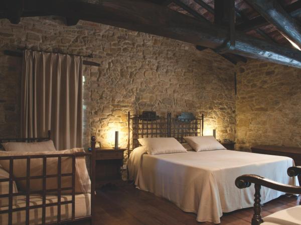 Castello Di Monterone : photo 4 de la chambre chambre familiale