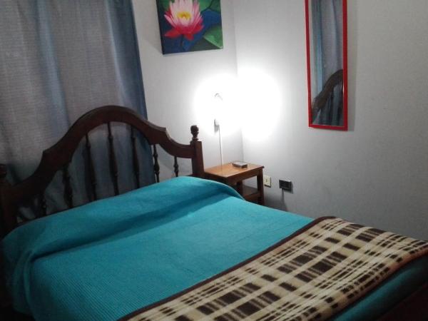 Hostal Namaste : photo 8 de la chambre chambre double avec salle de bains privative