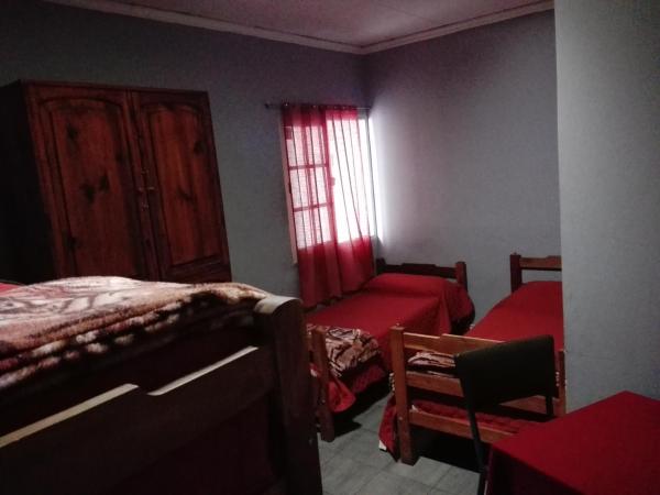 Hostal Namaste : photo 9 de la chambre chambre quadruple avec salle de bains privative séparée