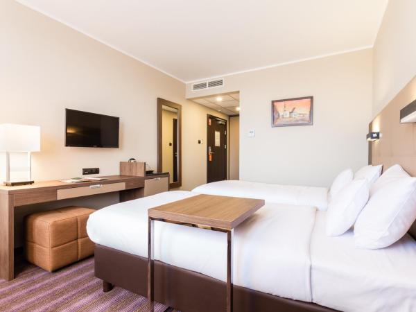 Hotel DeSilva Premium Poznań : photo 2 de la chambre chambre lits jumeaux standard