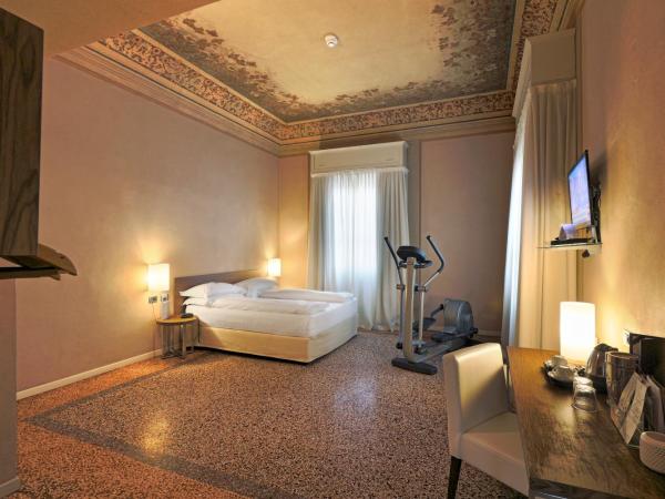 I Portici Hotel Bologna : photo 1 de la chambre chambre double deluxe