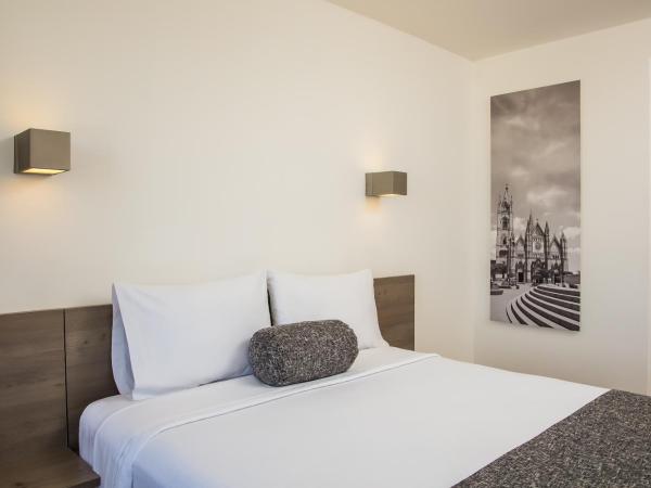 One Guadalajara Expo : photo 3 de la chambre chambre supérieure lit queen-size